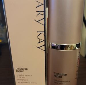 TimeWise Repair® Revealing Radiance® Facial Peel